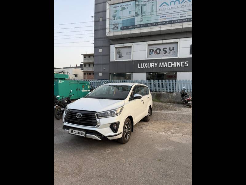 Toyota Innova Crysta 2.7 ZX AT 7 STR