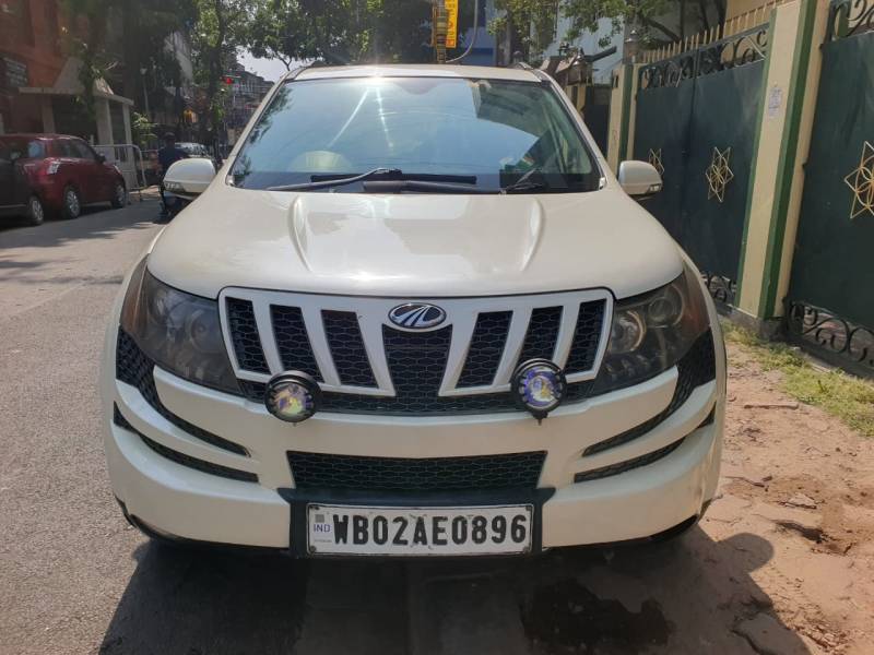 Mahindra XUV500 W8 FWD