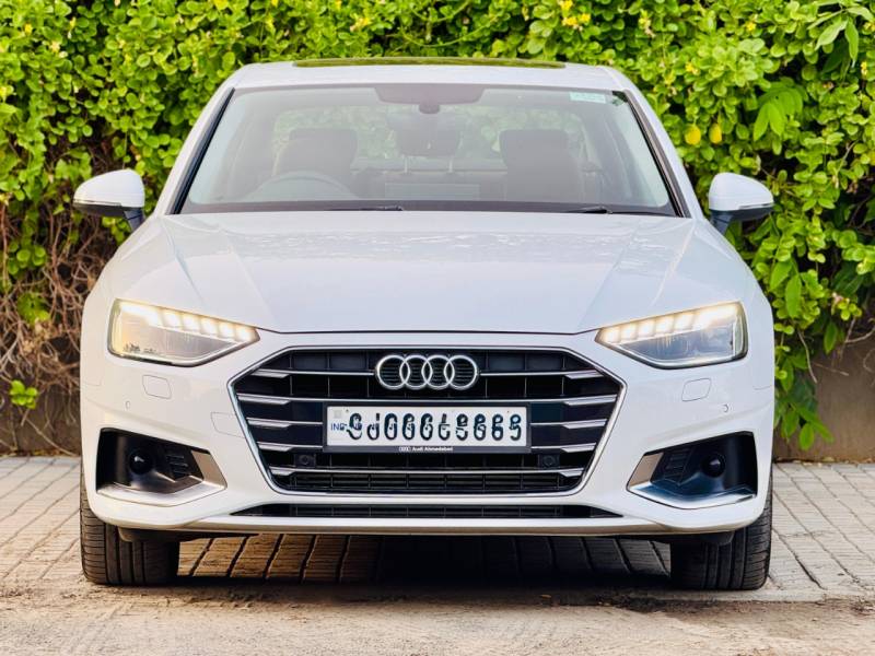 Audi A4 40 TFSI Technology