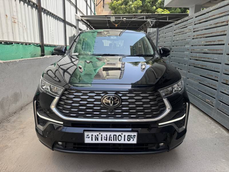 Toyota Innova Hycross ZX (O) Hybrid 7 STR