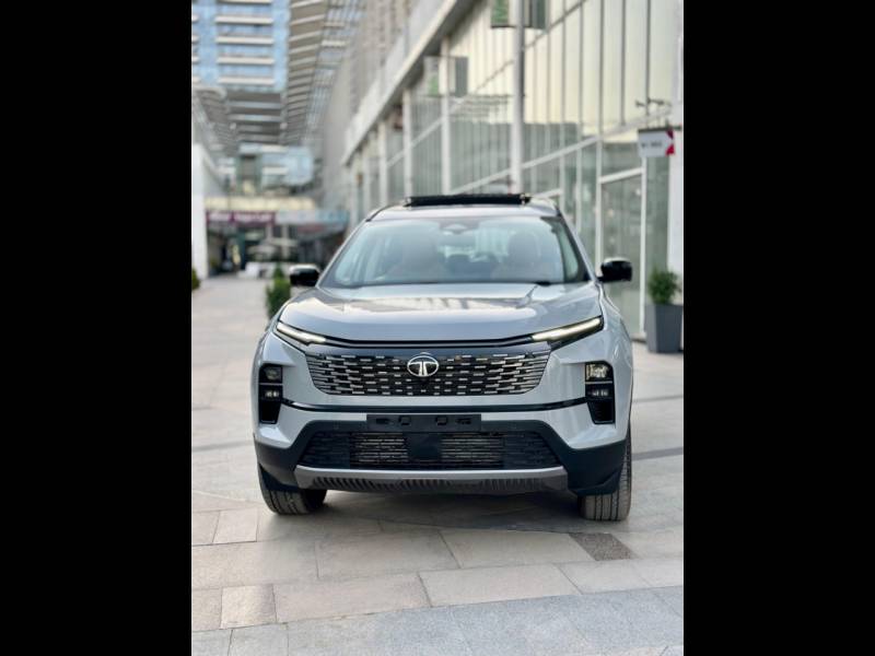 Tata Safari Adventure Plus A AT 7 STR