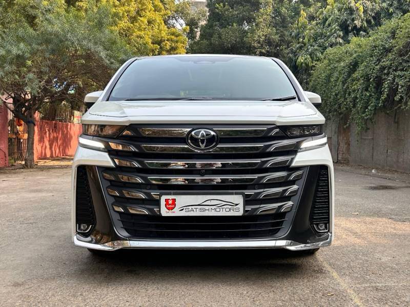 Toyota Vellfire VIP - Executive Lounge