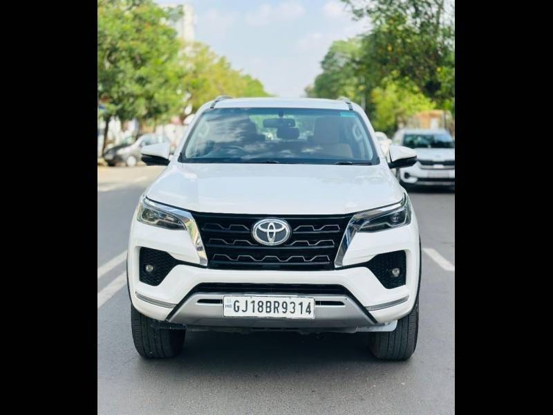 Toyota Fortuner 4X2 AT 2.8 Diesel