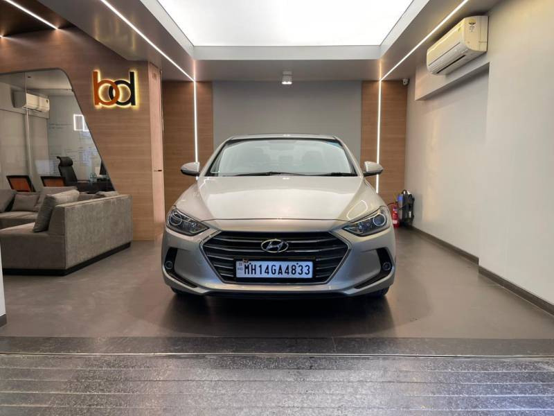 Hyundai Elantra 2.0 SX (O) AT