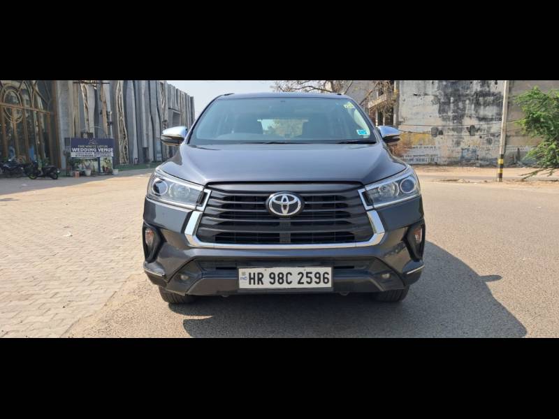 Toyota Innova Crysta 2.4 Z 7 STR