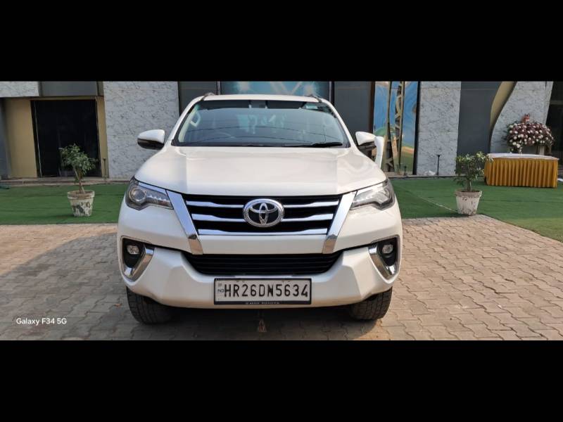 Toyota Fortuner 2.8 4x2 AT
