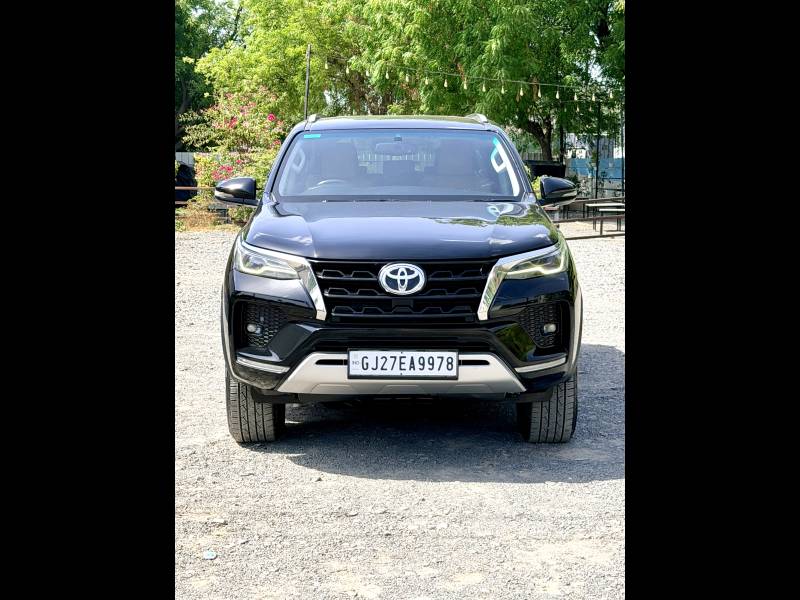 Toyota Fortuner 4X2 AT 2.8 Diesel