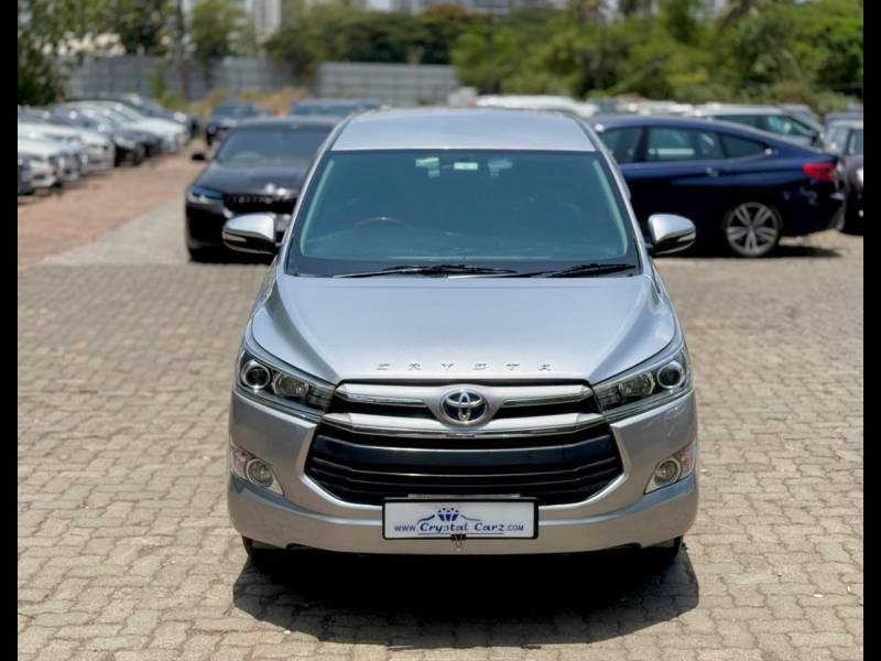 Toyota Innova Crysta 2.4 V Diesel