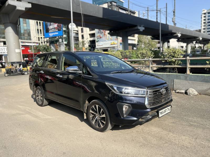 Toyota Innova Crysta 2.4 ZX AT 7 STR