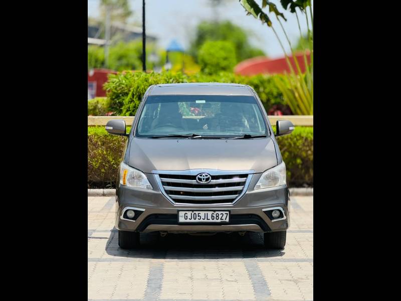 Toyota Innova 2.5 EV MS 7 STR BS IV