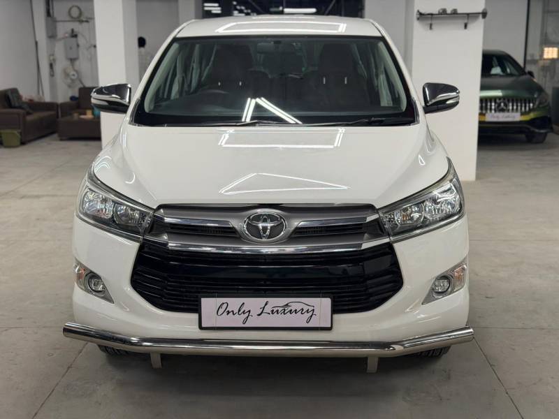 Toyota Innova Crysta 2.8 GX AT 7 STR