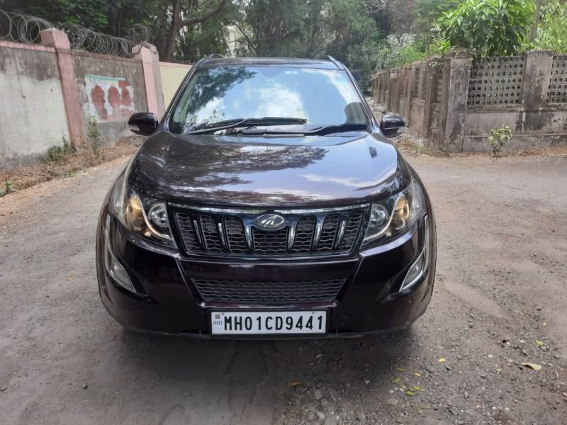 Mahindra XUV500 W10 FWD AT