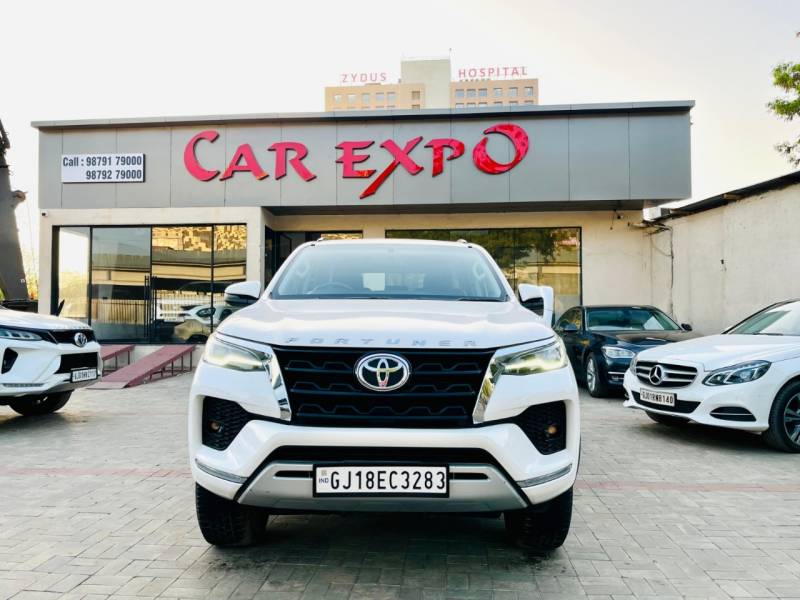 Toyota Fortuner 4X2 MT 2.8 Diesel