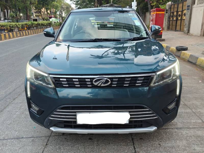 Mahindra XUV 300 W8 (O) 1.5 Diesel AMT