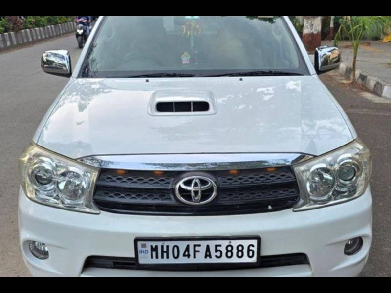 Toyota Fortuner 3.0 MT