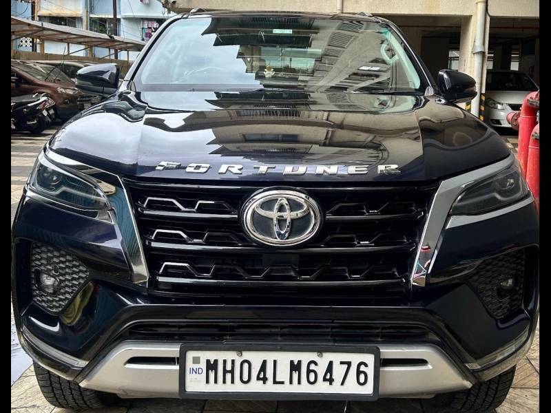 Toyota Fortuner 4X4 MT 2.8 Diesel
