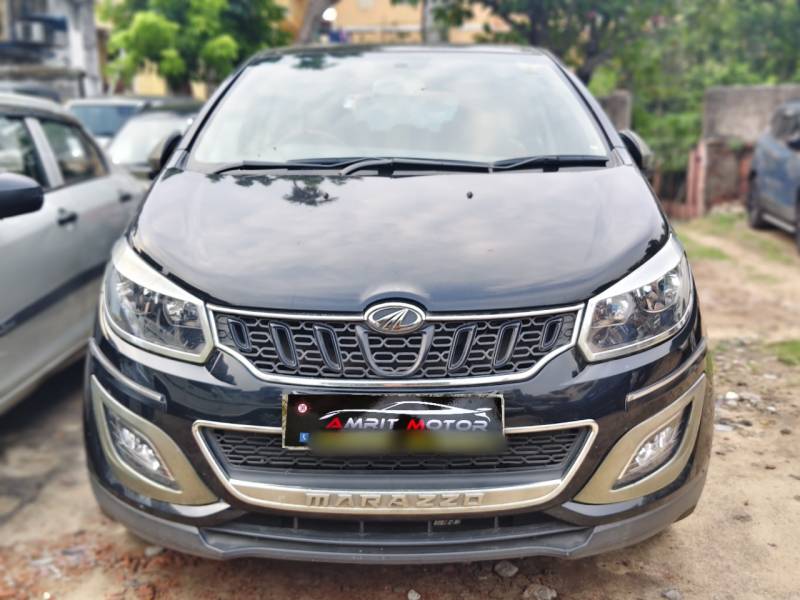Mahindra Marazzo M4 8 STR
