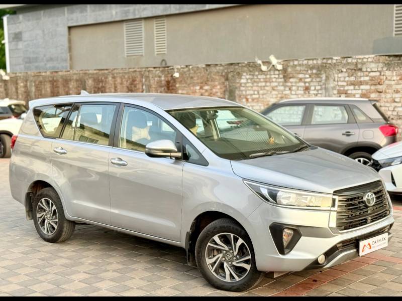 Toyota Innova Crysta 2.4 G 7 STR