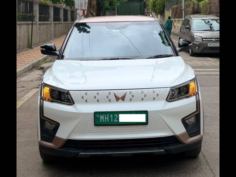 Mahindra XUV400 EL 39.4 KWH