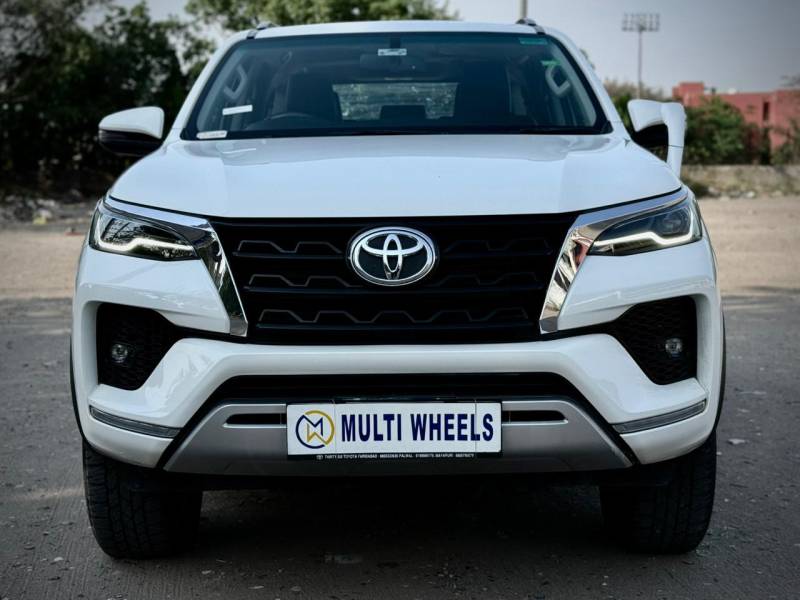 Toyota Fortuner 4X2 MT 2.8 Diesel