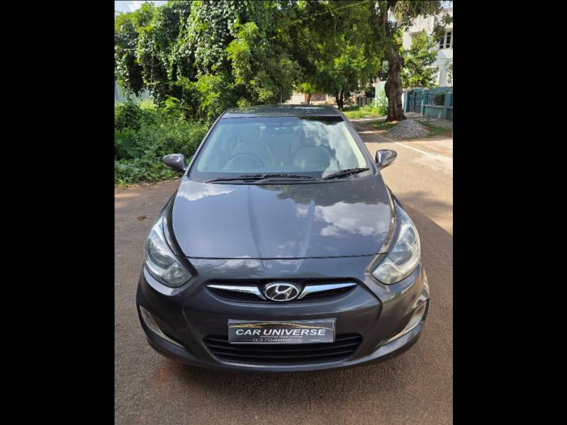 Hyundai Verna Fluidic 1.6 CRDi EX
