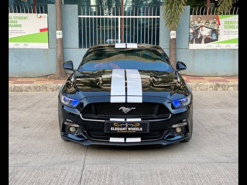 Ford Mustang GT Fastback 5.0L v8