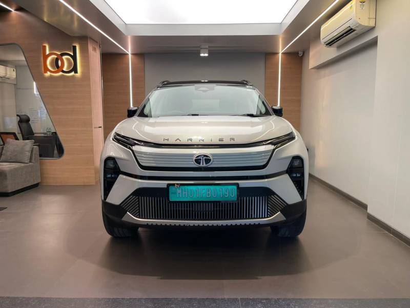 Tata Harrier EV Empowered QWD 75 7.2kW ACFC