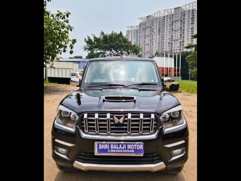 Mahindra Scorpio S11 MT 7S