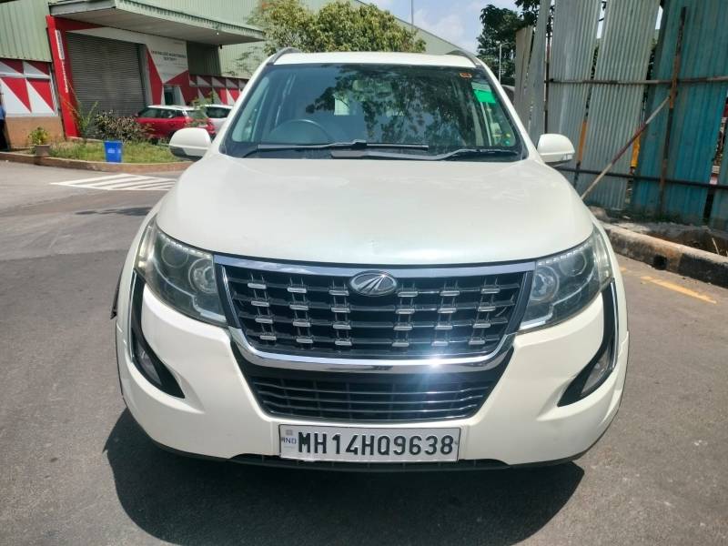 Mahindra XUV500 W9 AT
