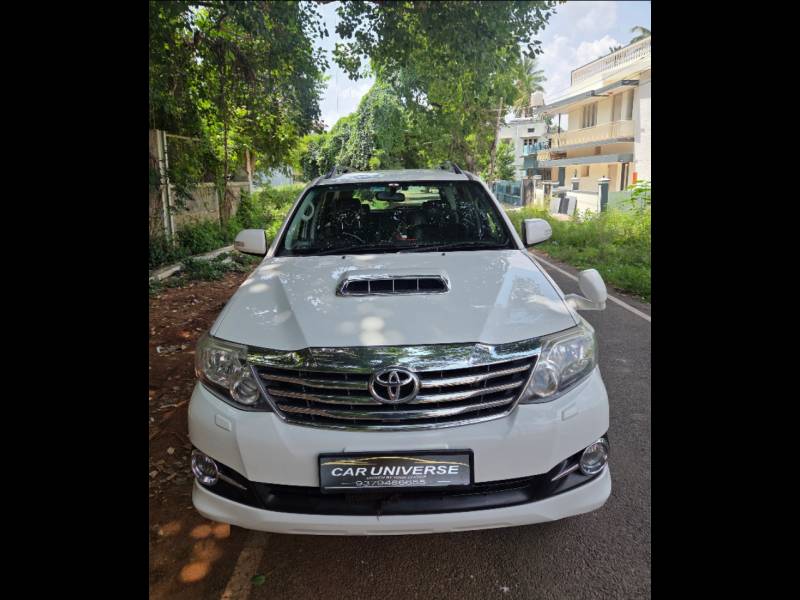 Toyota Fortuner 3.0 4X4 MT