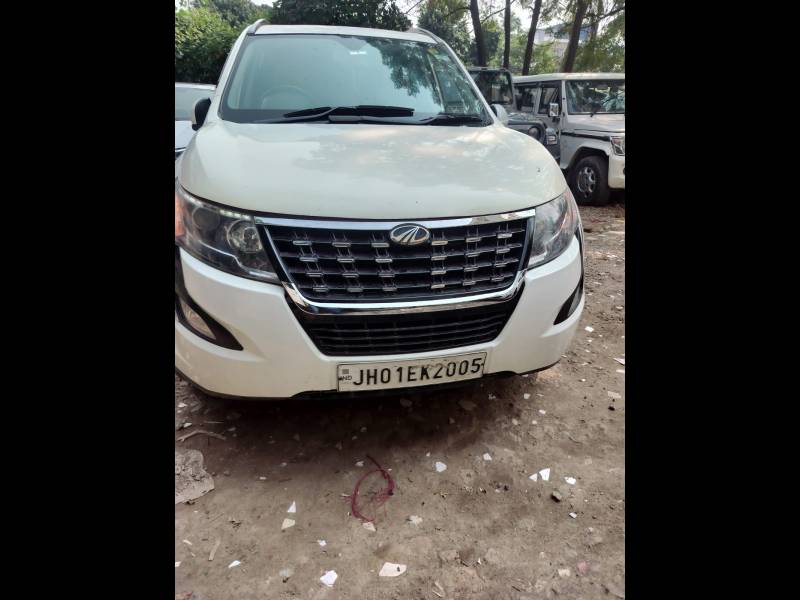 Mahindra XUV500 W11 Opt
