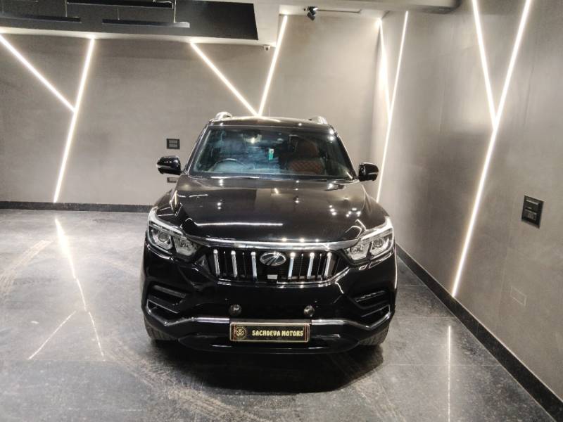 Mahindra Alturas G4 4WD AT