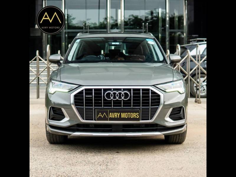 Audi Q3 40 TFSI Premium Plus