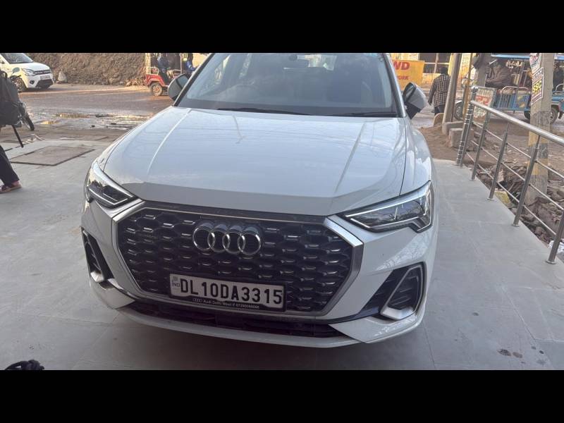 Audi Q3 40 TFSI Premium Plus
