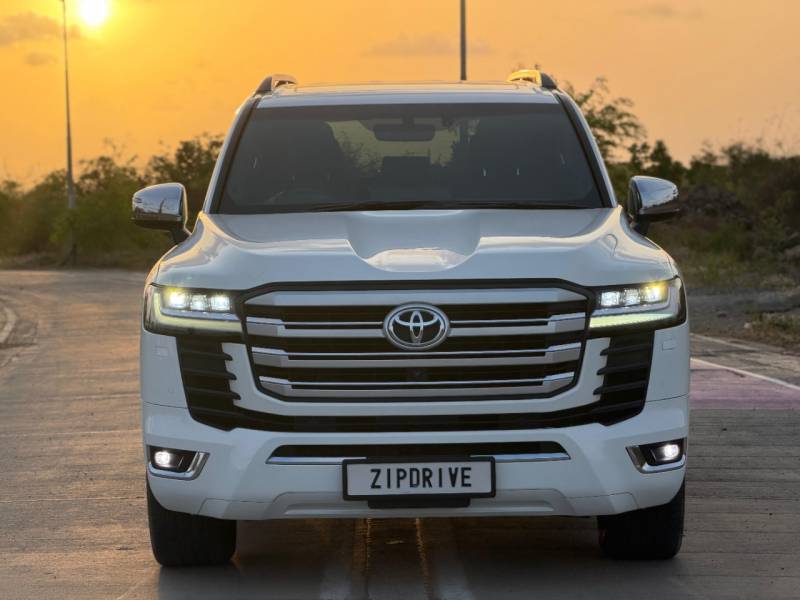 Toyota Land Cruiser ZX Diesel