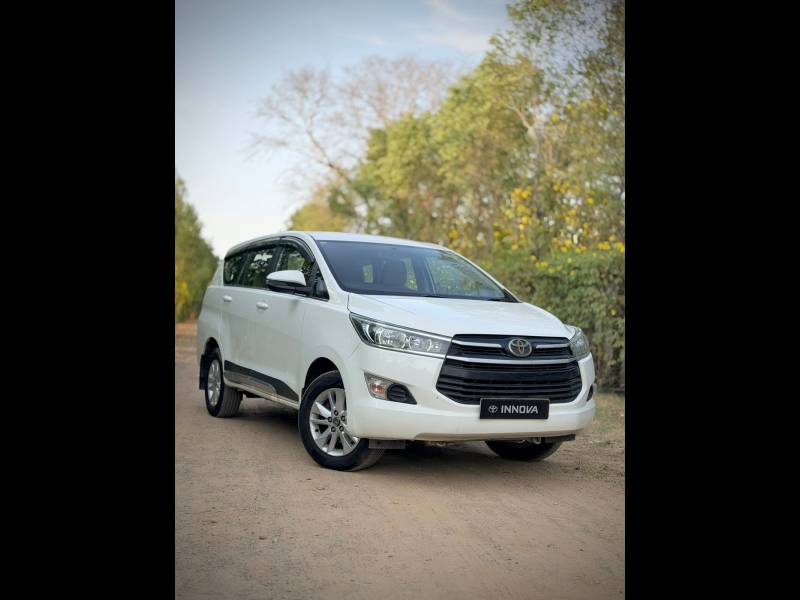 Toyota Innova Crysta 2.4 G 7 STR