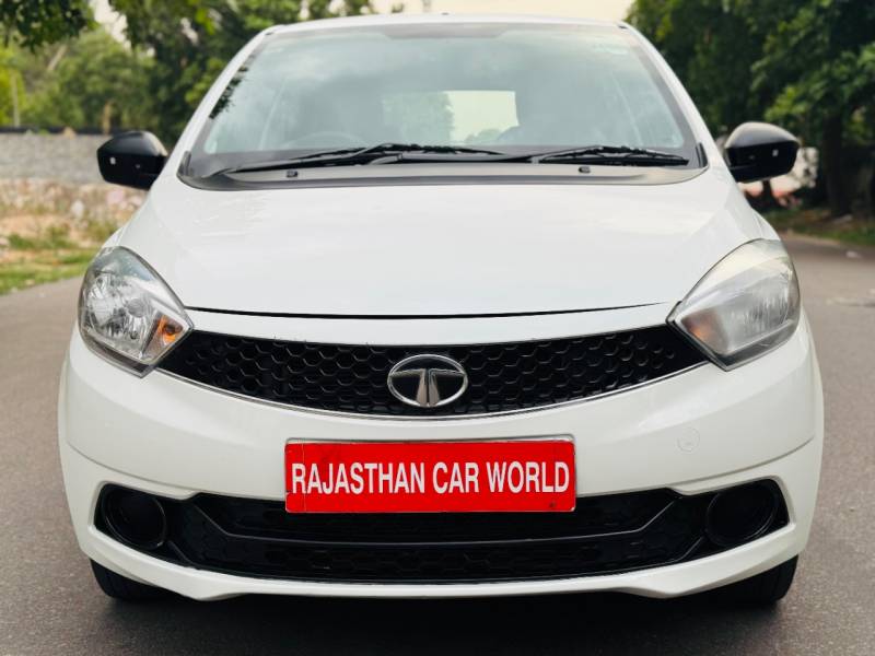 Tata Tiago Revotron XE (O)