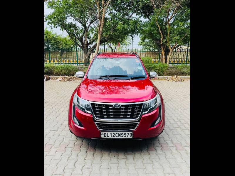 Mahindra XUV500 W7 AT