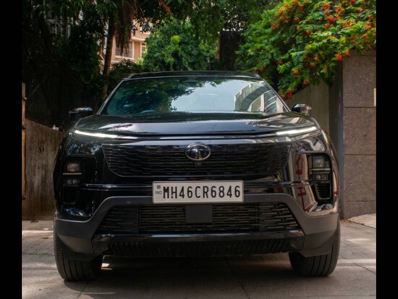 Tata Safari Accomplished Plus Dual Tone AT 7 STR
