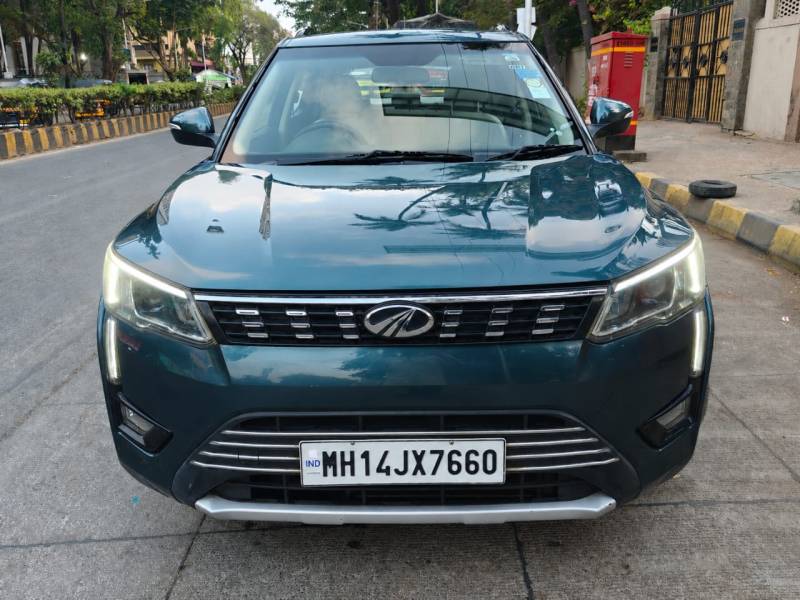Mahindra XUV 300 1.2 W8 (O) AMT