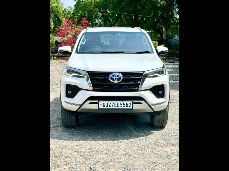 Toyota Fortuner 4X2 AT 2.8 Diesel