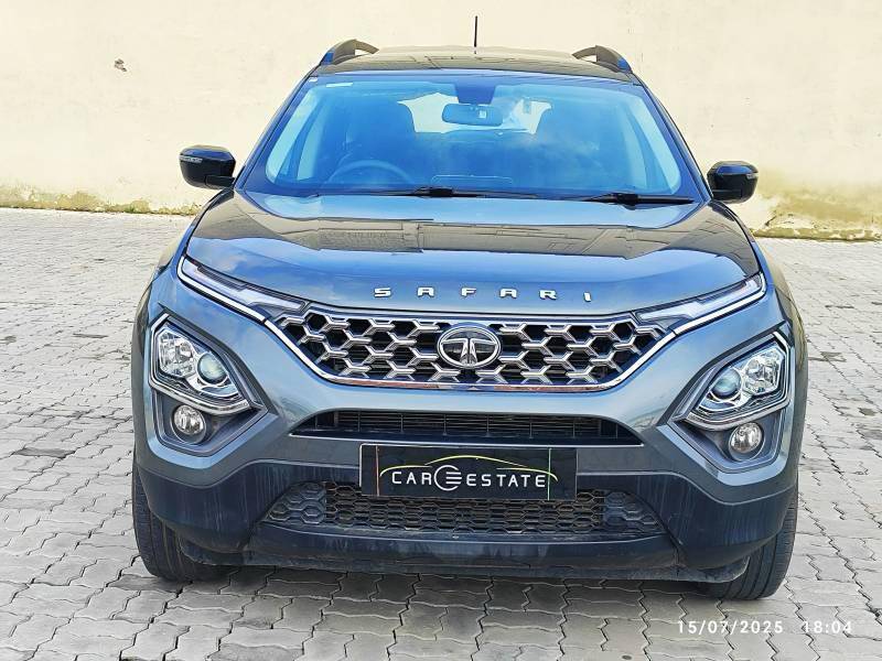 Tata Safari XM