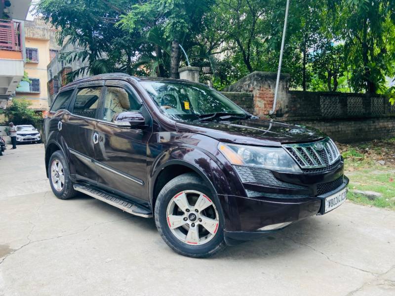 Mahindra XUV500 W8
