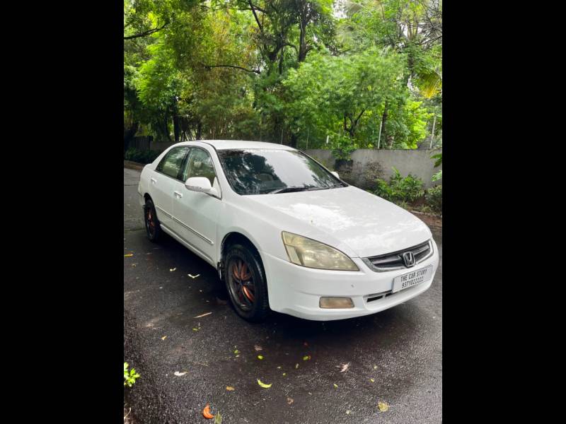 Honda Accord 3.0 V6 AT