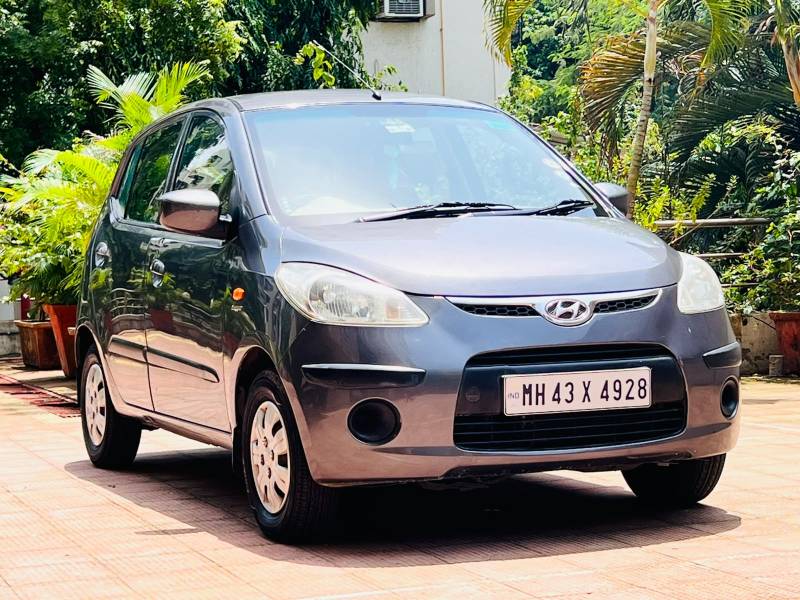 Hyundai i10 Sportz 1.2 AT