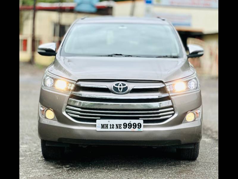 Toyota Innova Crysta 2.8 ZX AT 7 STR