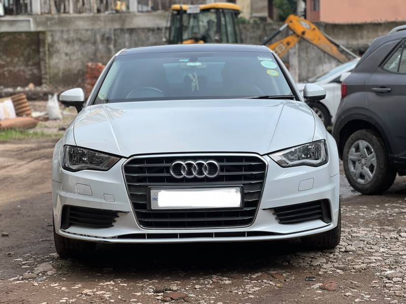 Audi A3 35 TDI Premium Plus + Sunroof