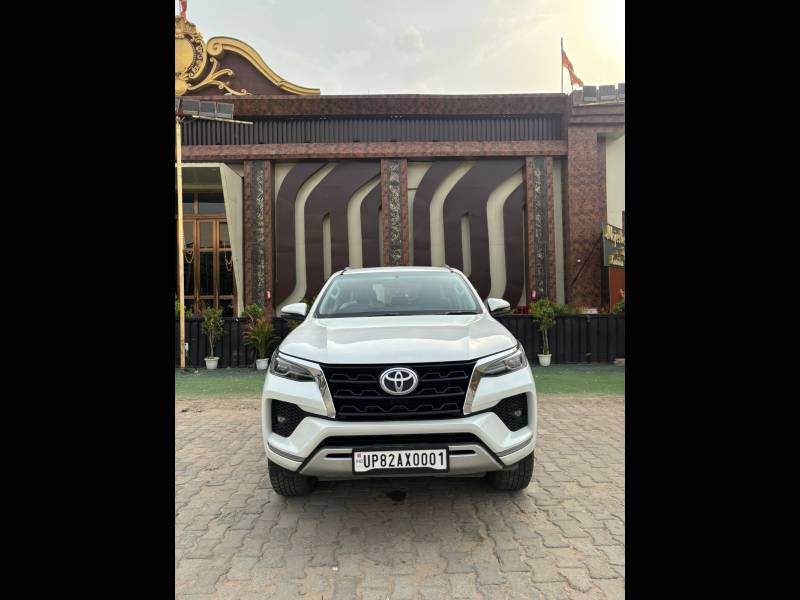Toyota Fortuner 4X2 AT 2.7 Petrol