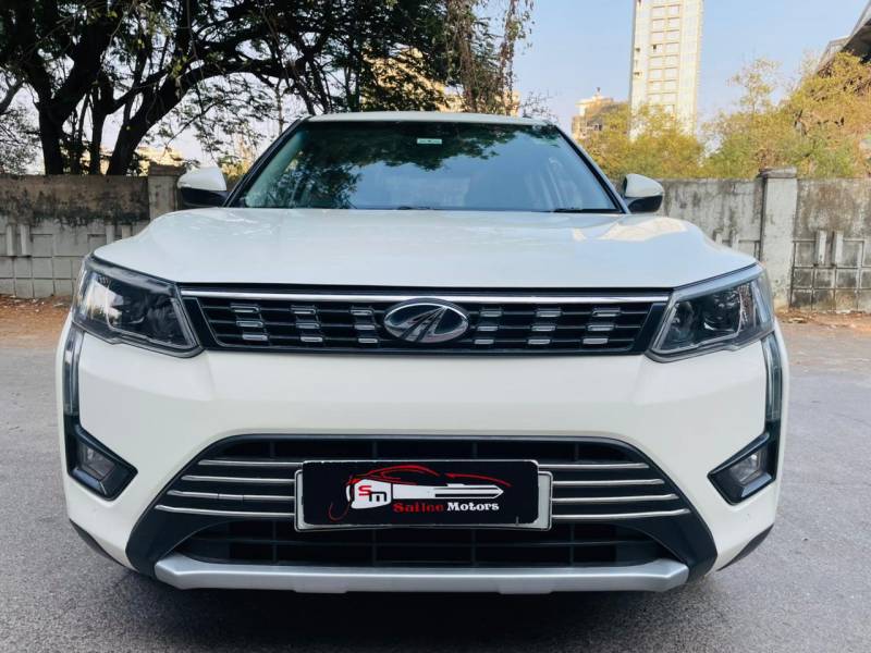 Mahindra XUV 300 W8 (O) 1.5 Diesel AMT