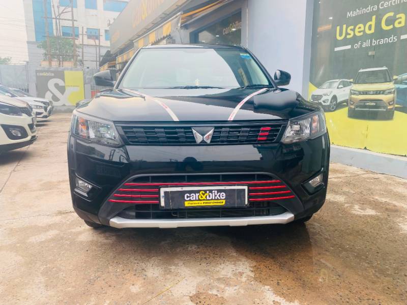 Mahindra XUV 300 W6 1.2 Petrol